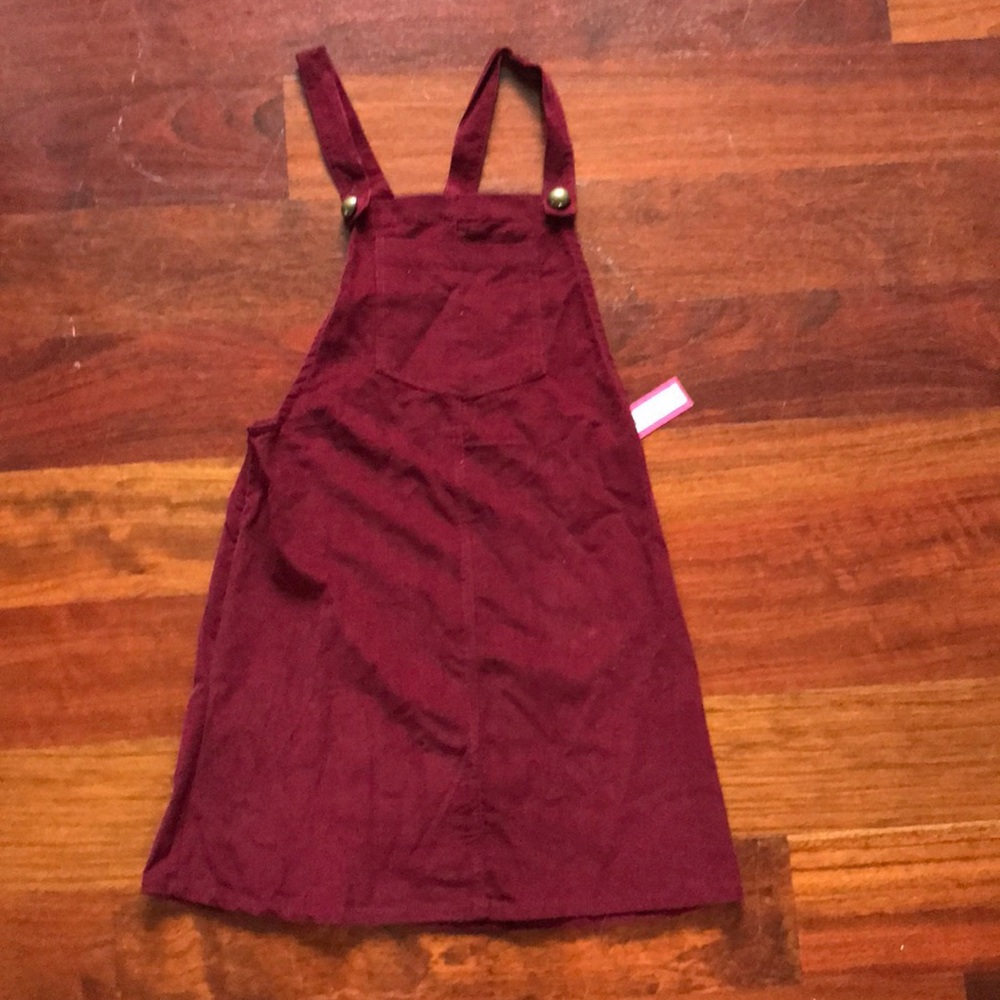 Retro maroon dress